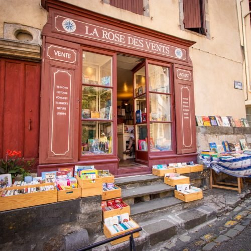 montolieu-2018-08-librairie-rose-vent-cr-c-deschamps-adt-aude